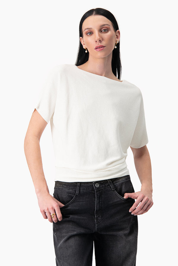 Blusa básica manga corta