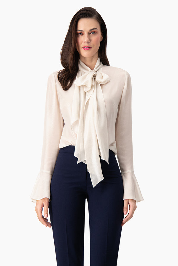 Blusa de manga larga con cintas en cuello para amarre