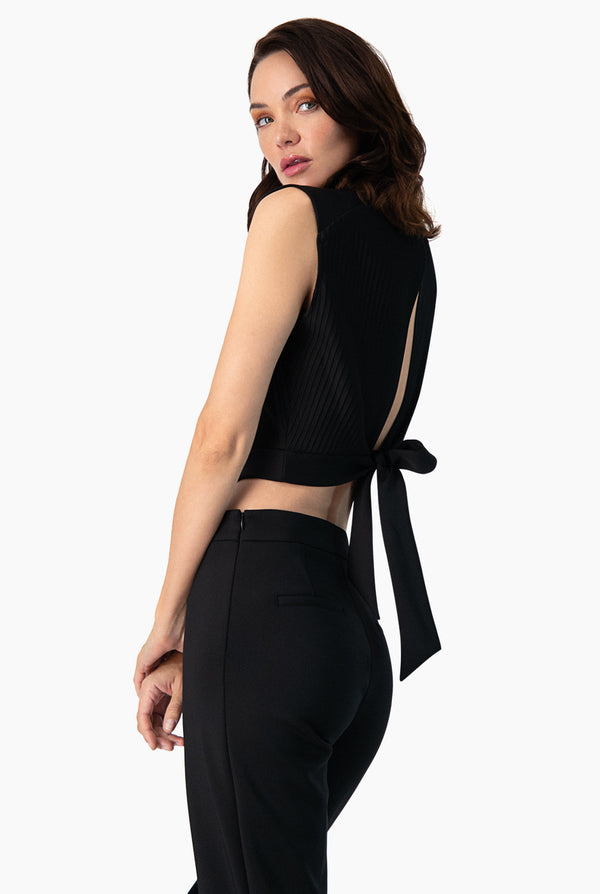 Blusa recta con abertura en espalda