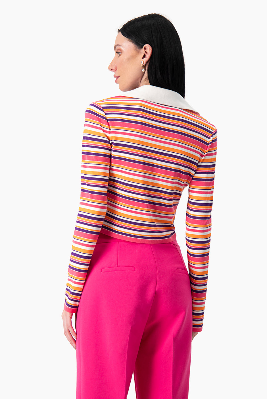 Blusa corta de manga larga y cuello en cardigan