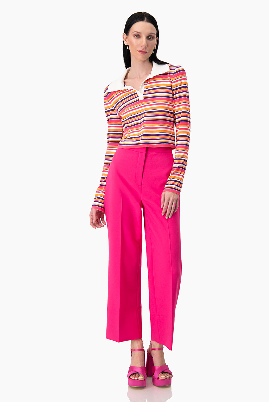 Blusa corta de manga larga y cuello en cardigan
