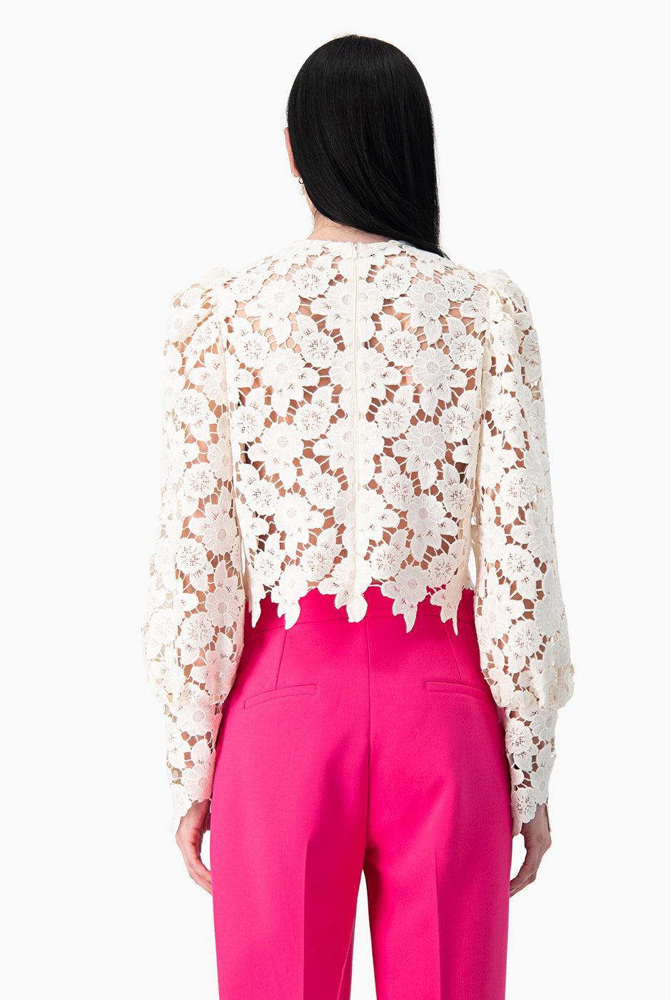 Blusa de manga larga con puños y cuello alto