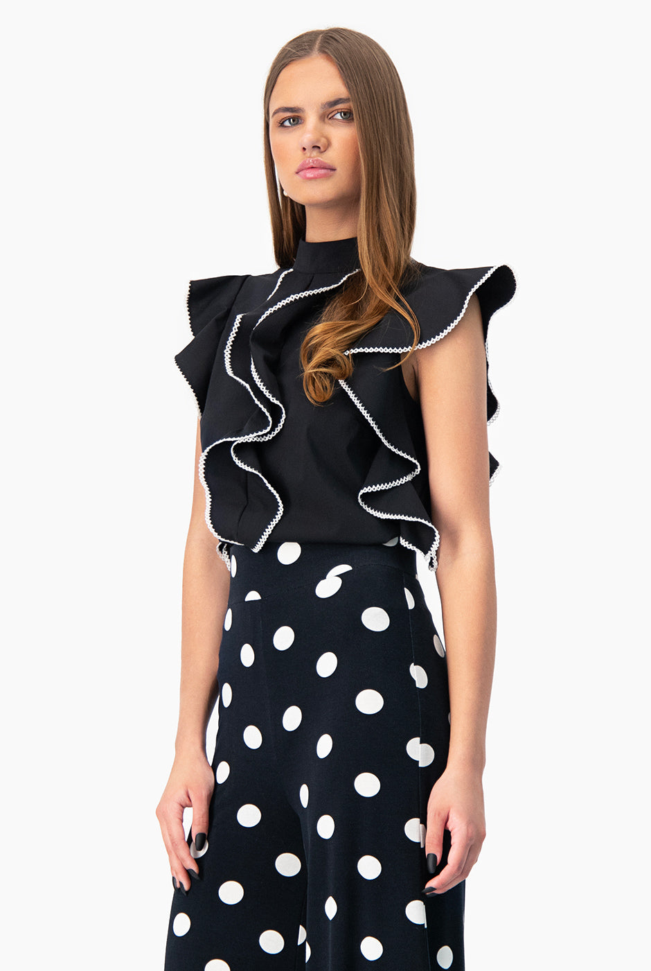 Blusa recta sin mangas y cuello redondo