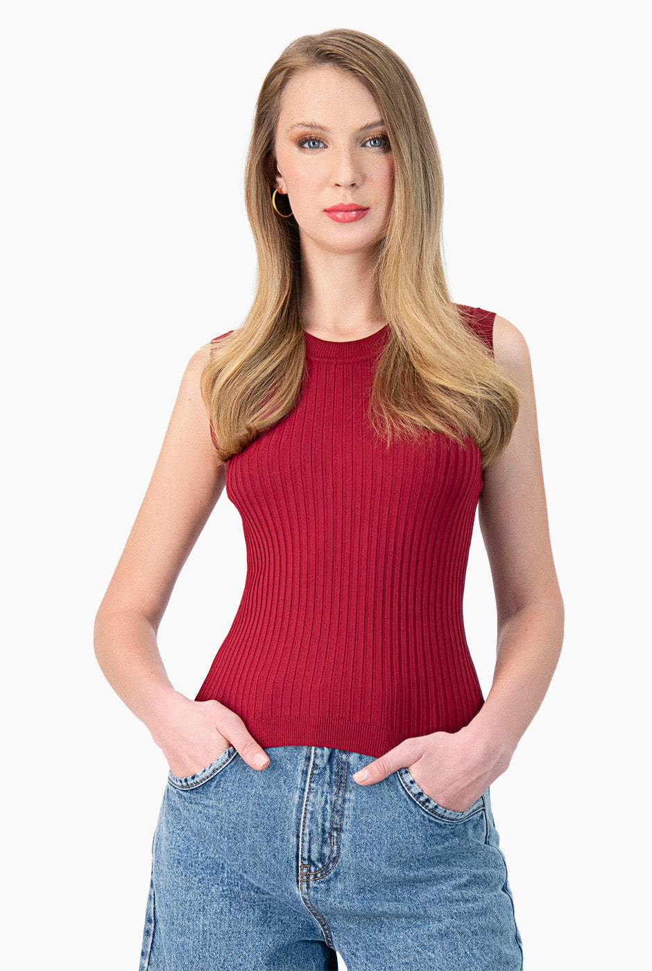 Blusa sin mangas color vino