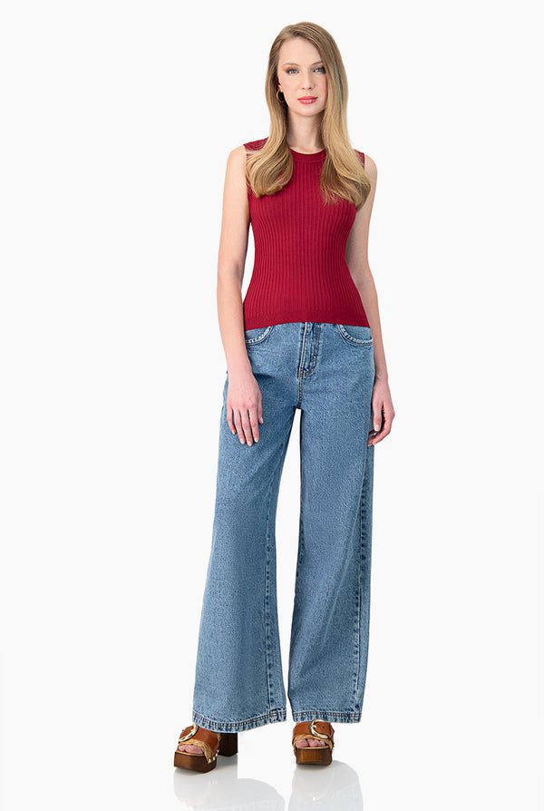 Blusa sin mangas color vino
