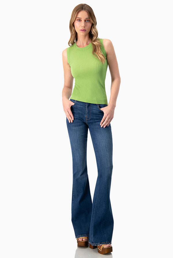 Blusa sin mangas color verde botella