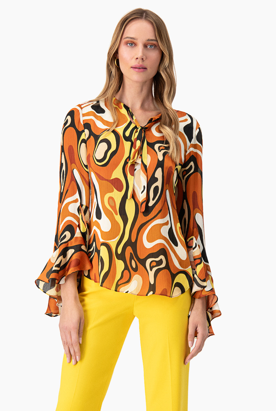 Blusa recta de manga larga con volantes