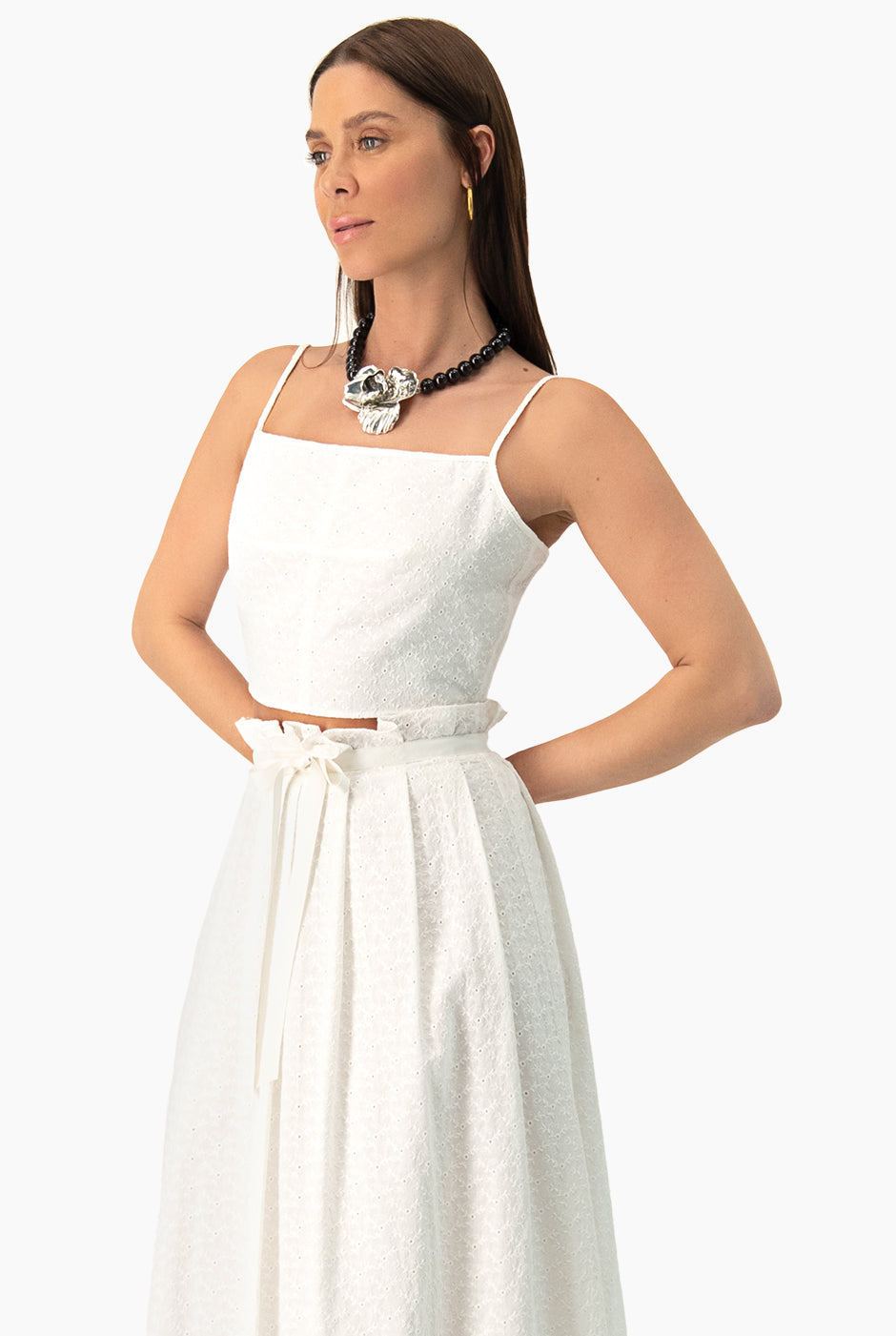 Top blanco de tirante delgado 100% algodón de Ivonne