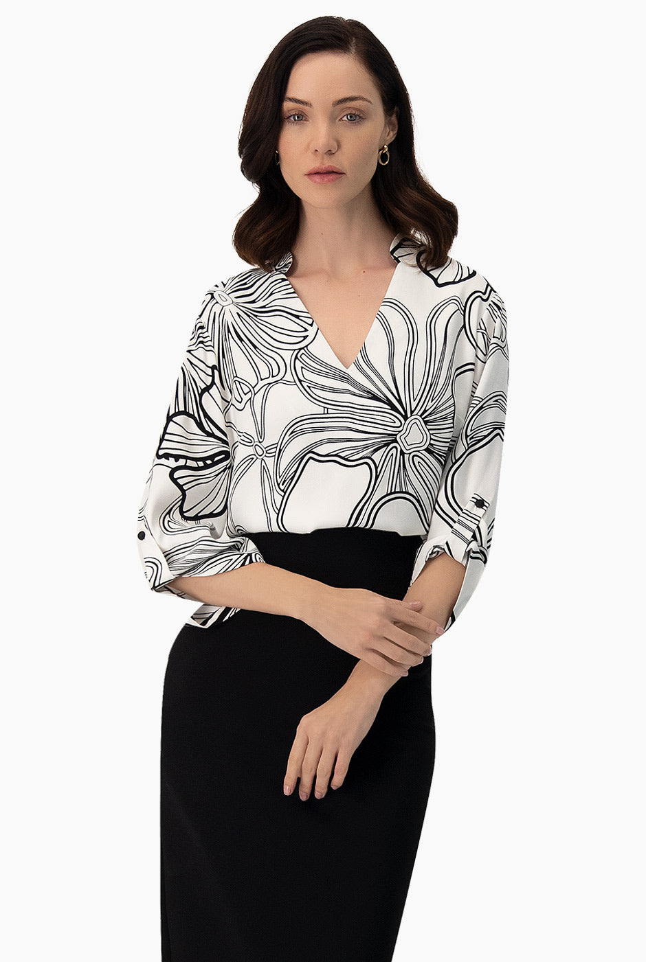 Blusa camisera blanca estampada de Ivonne con escote en V y elevadores en mangas