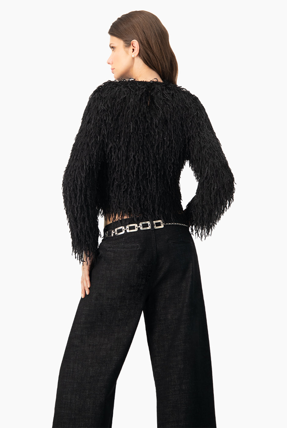 Blusa negra de cuello redondo y textura peluche