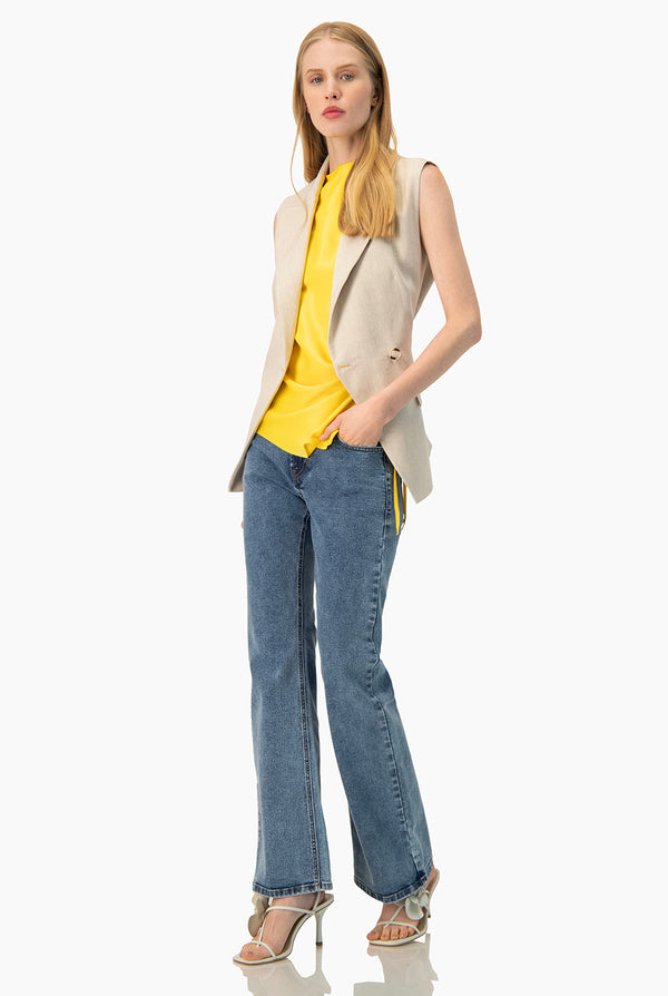 Blusa Ivonne lisa con amarre