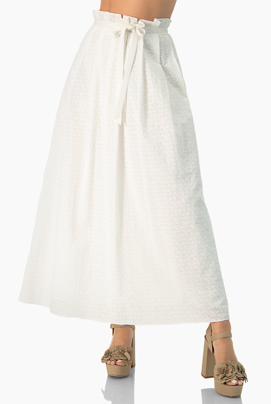 Maxi falda blanca con cinta de Ivonne, elegante y sofisticada.