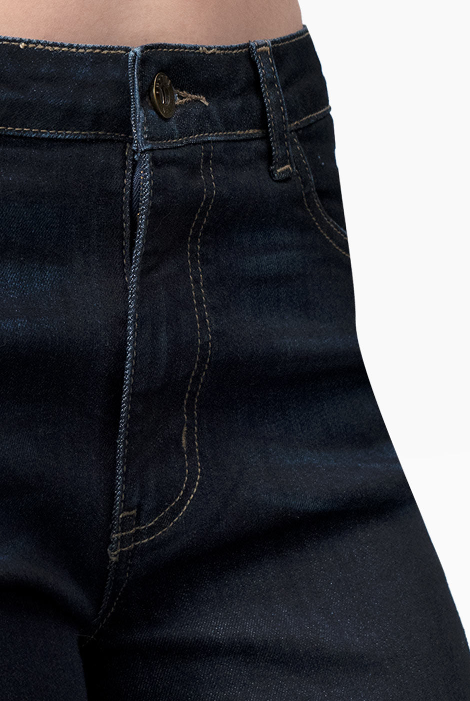 Jeans rectos de un botón frontal en azul marino con detalles de parche