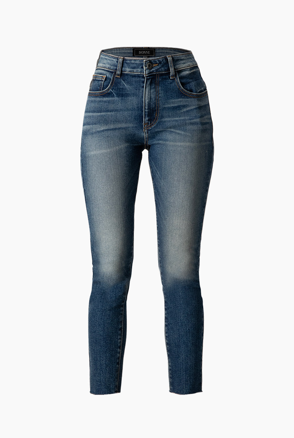 Jeans skinny azul con bolsillos traseros y dobladillo deshilachado