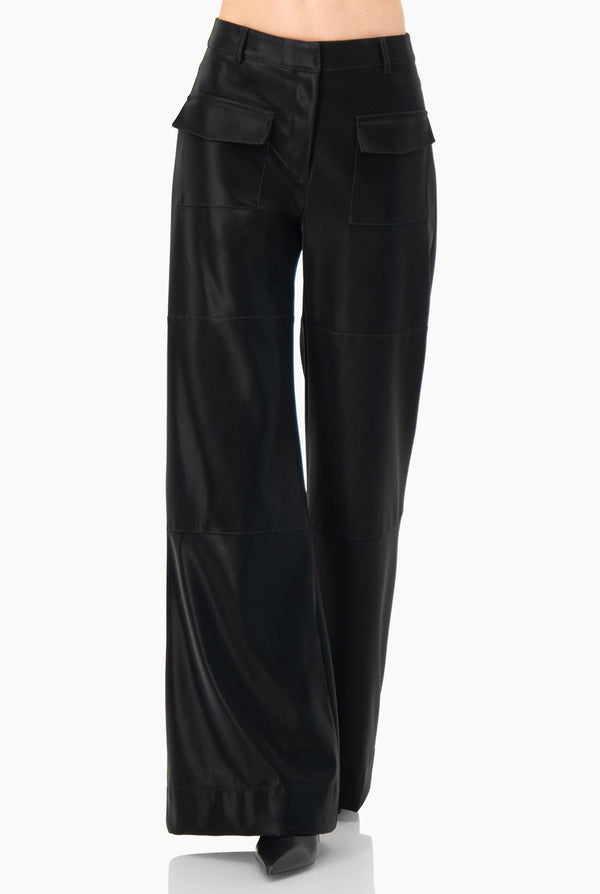 Pantalón Negro Semi Campana Elegante