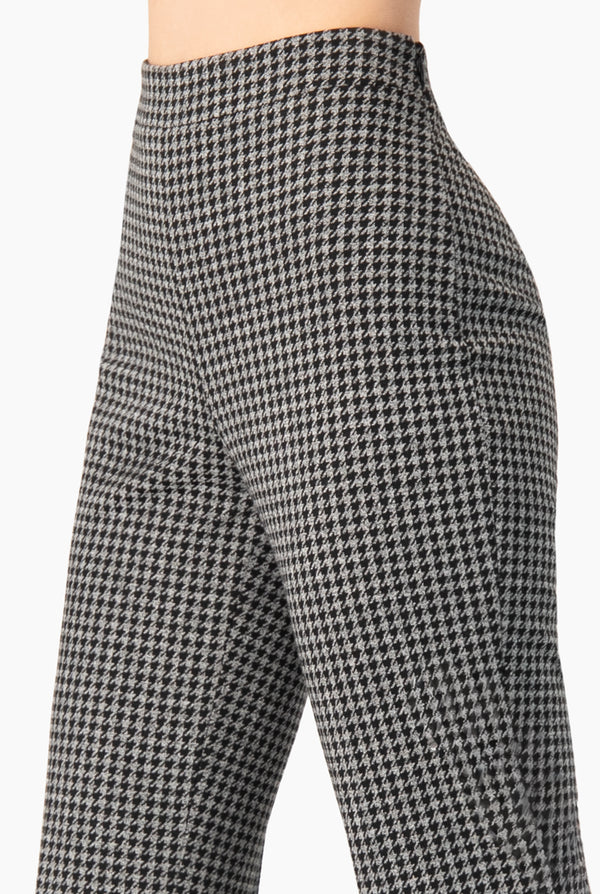 Pantalón Acampanado Negro