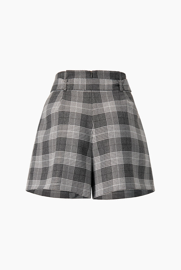 Short con cinta en cintura