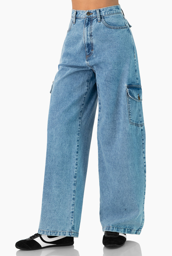 Jeans cargo amplio