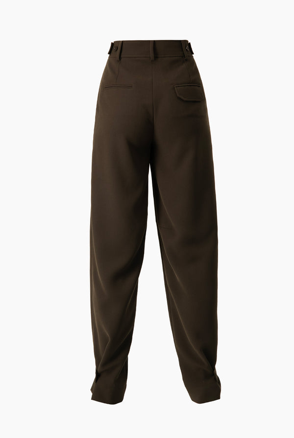 Pantalon liso con charreteras