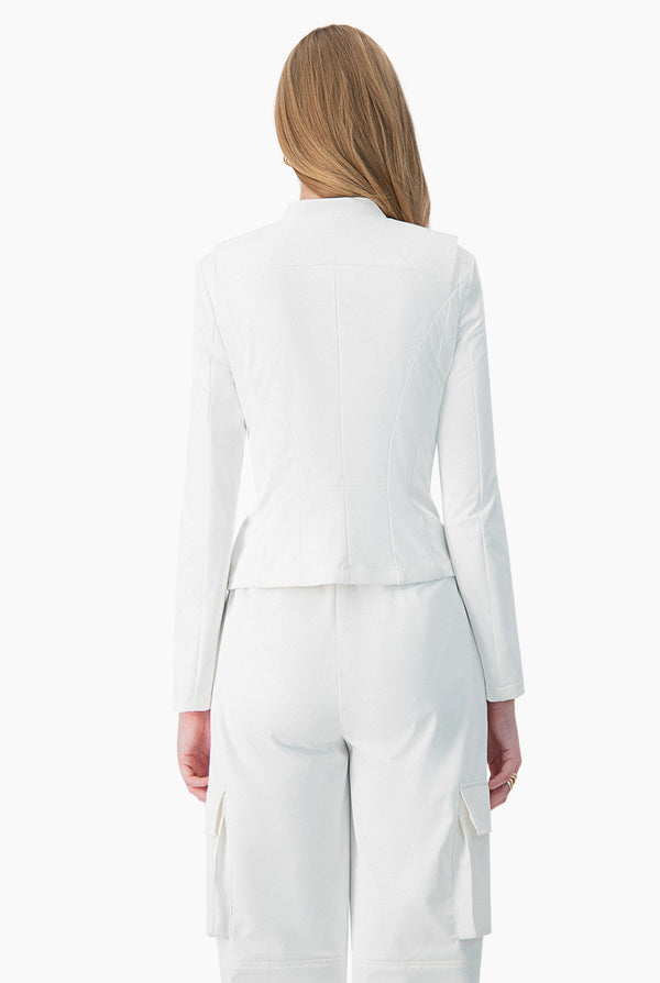 Blazer liso en color natural