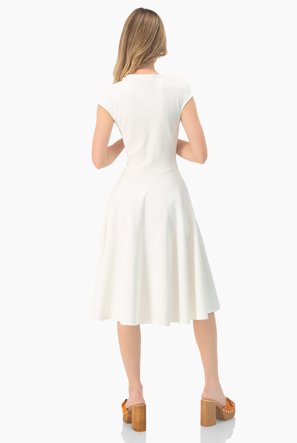 Vestido midi de cuello redondo