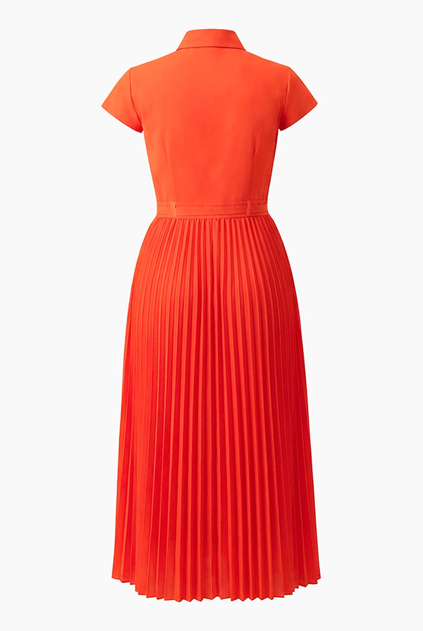 Vestido plisado de manga corta