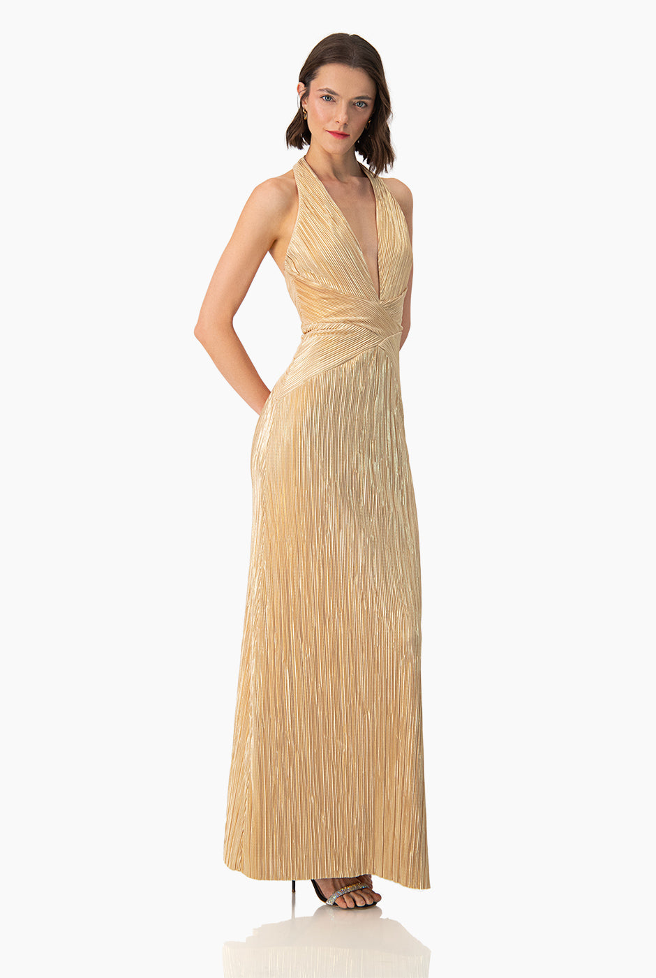 Vestido largo cuello halter y escote en V