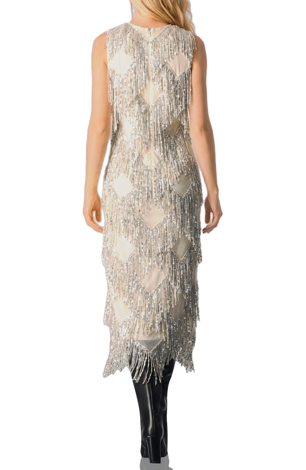 Vestido midi con flecos