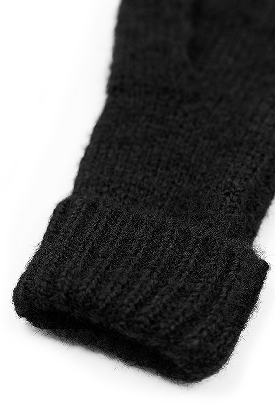 Guantes Black Knit en tejido trenzado negro con puños acanalados