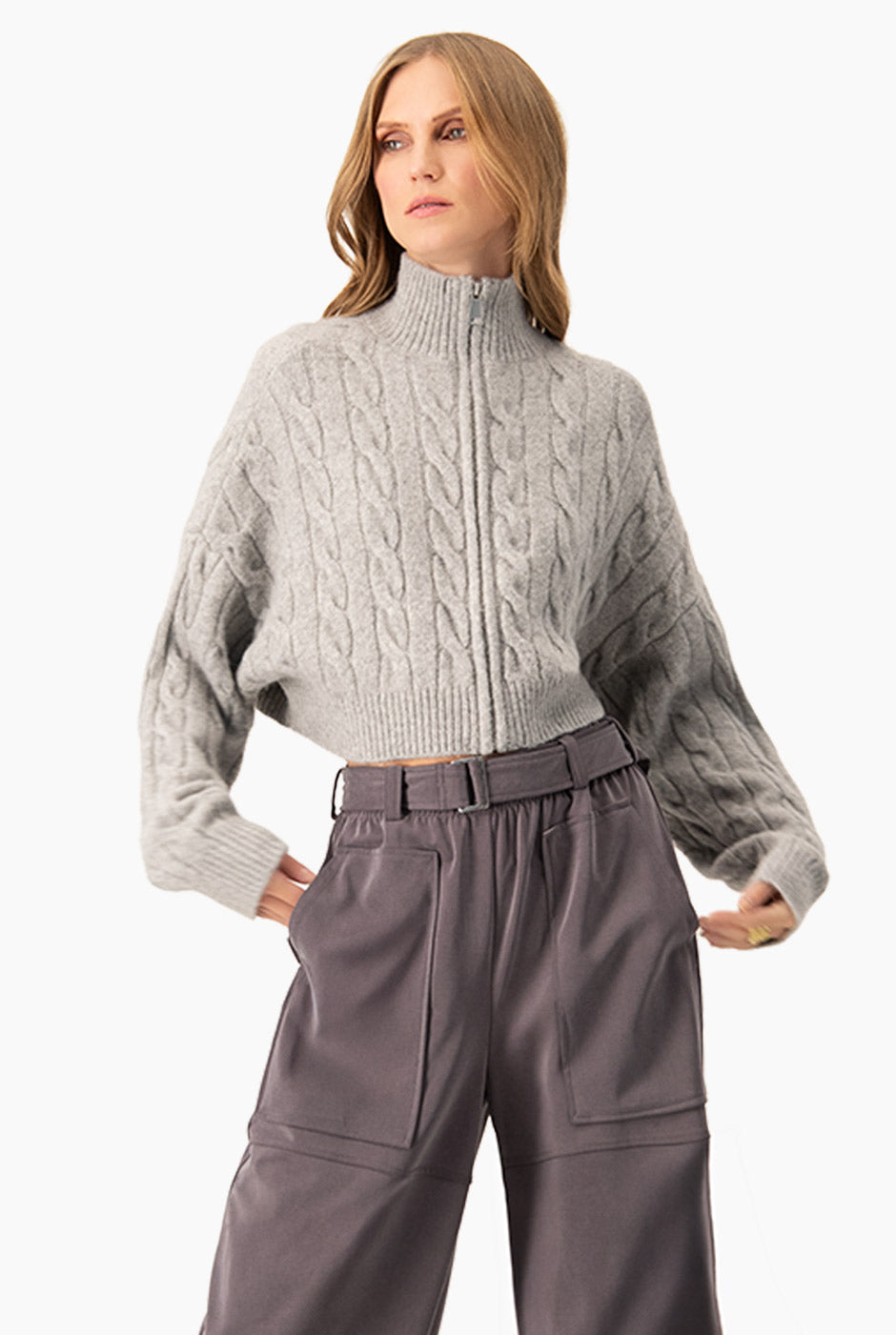 Suéter cable crop jaspe con trenzado y zipper