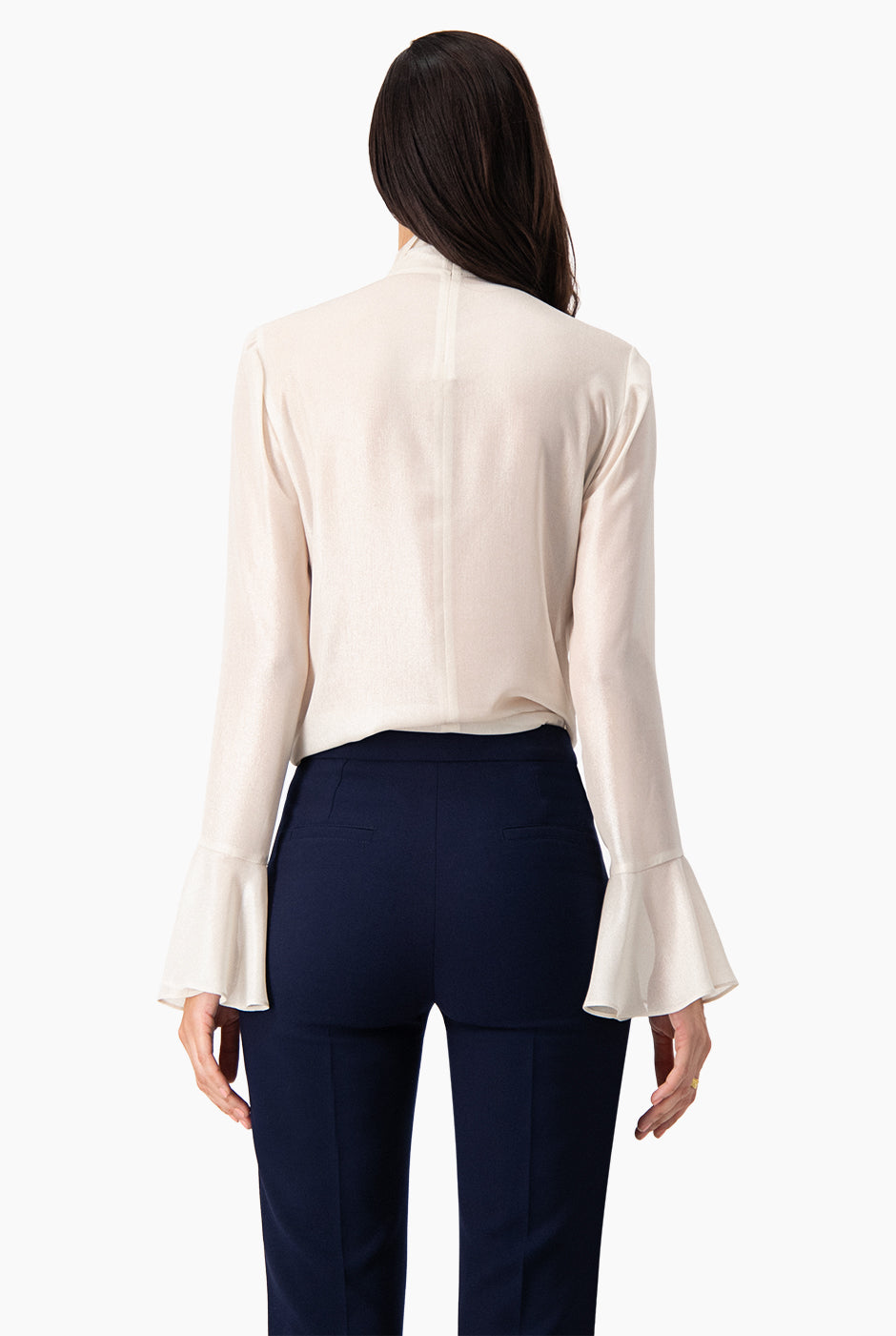 Blusa de manga larga con cintas en cuello para amarre