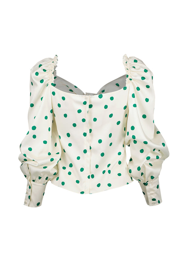 Blusa corta y amarre en pecho