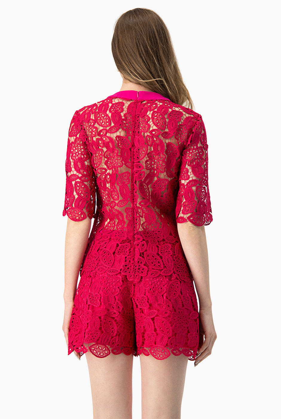 Blusa recta con transparencias y cuello redondo