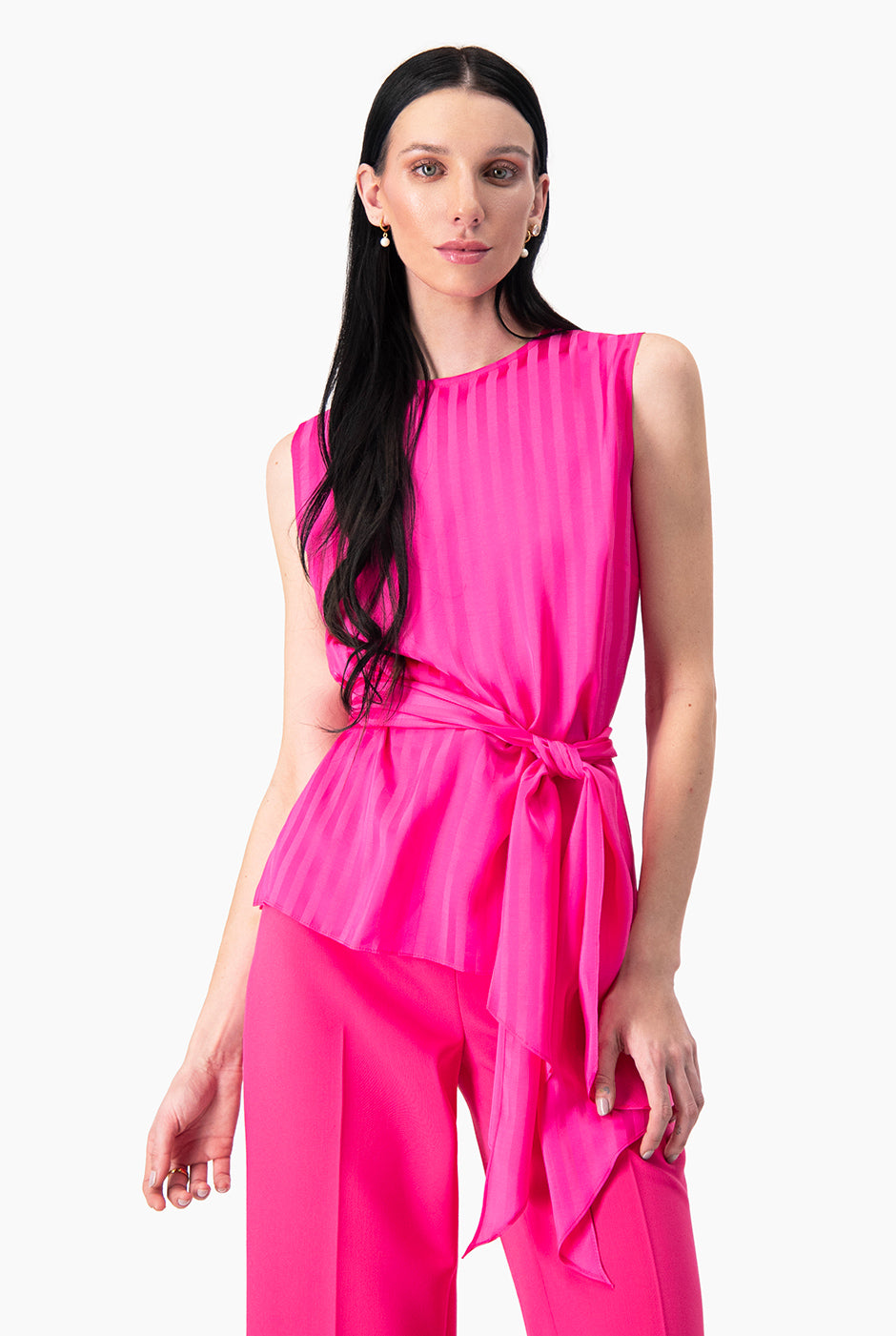 Blusa sin mangas con amarre en cintura
