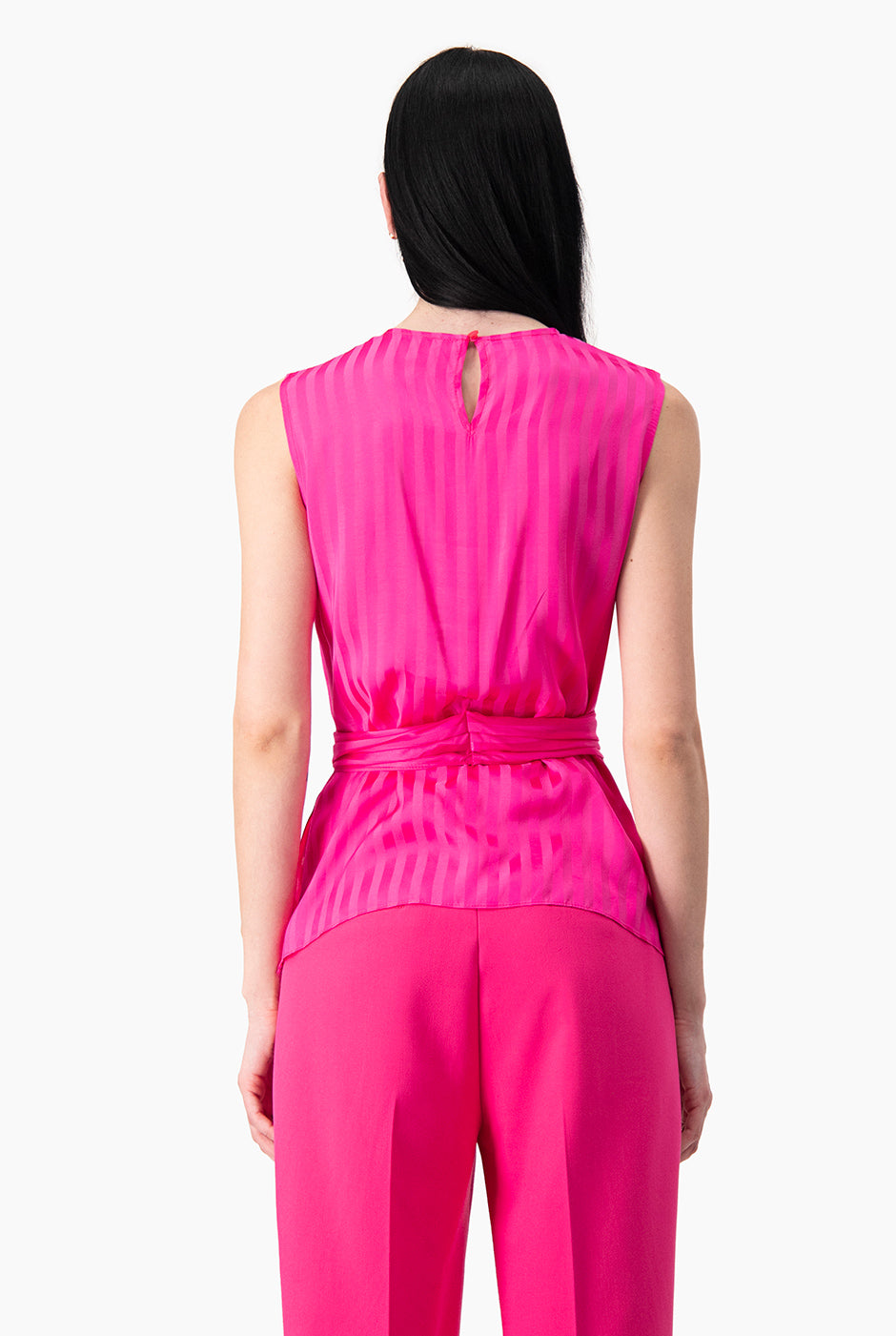 Blusa sin mangas con amarre en cintura