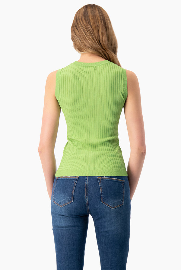 Blusa sin mangas color verde botella