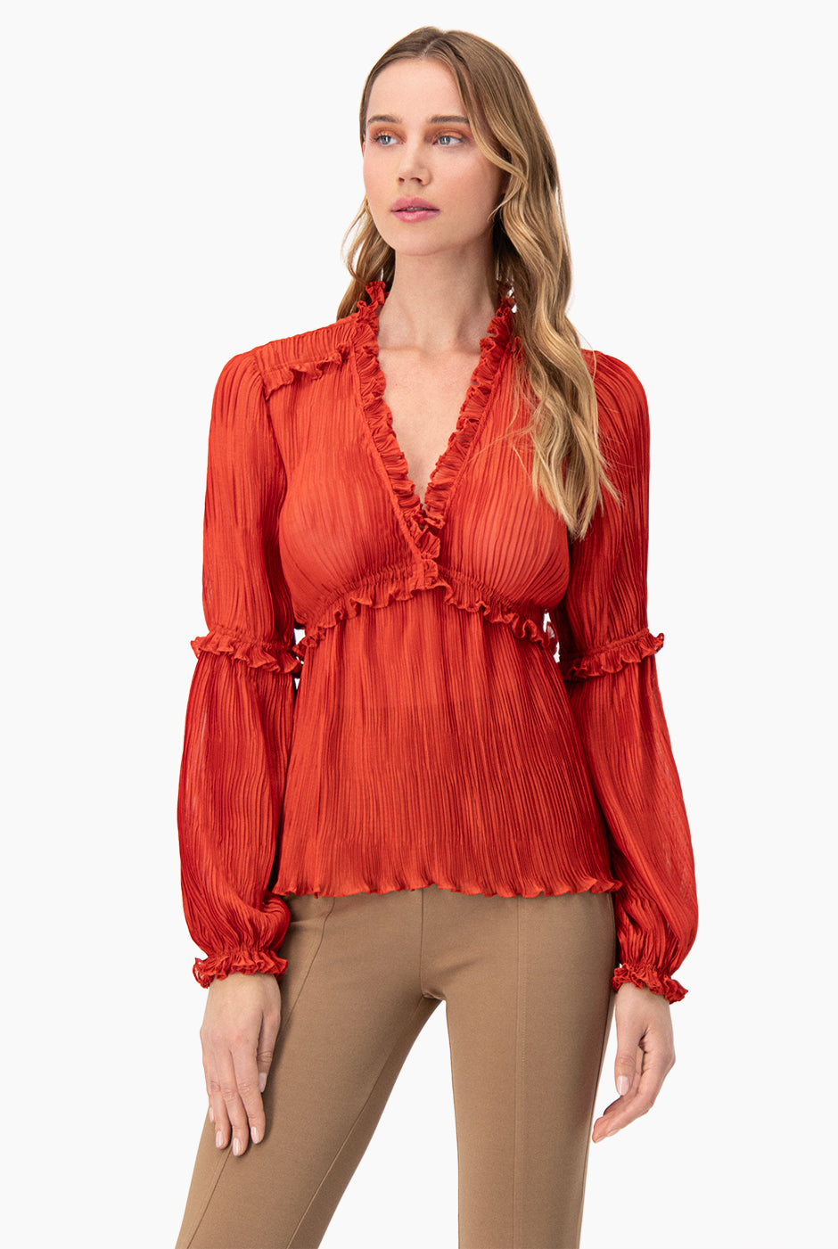 Blusa plisada de escote en V y manga larga