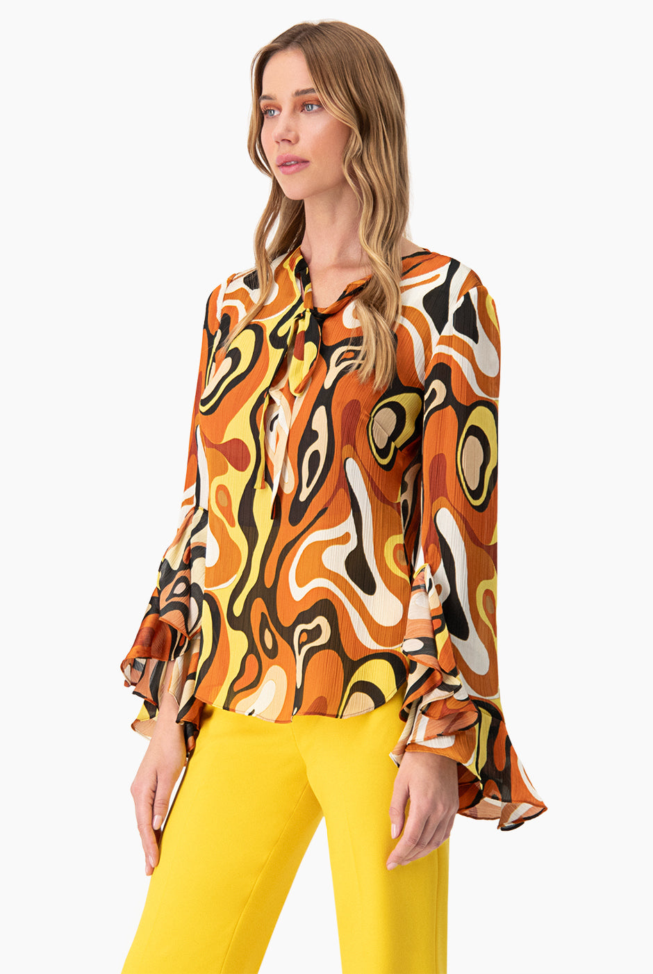Blusa recta de manga larga con volantes