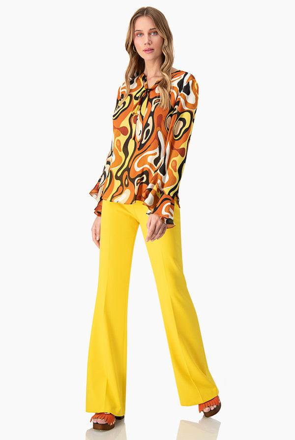 Blusa recta de manga larga con volantes