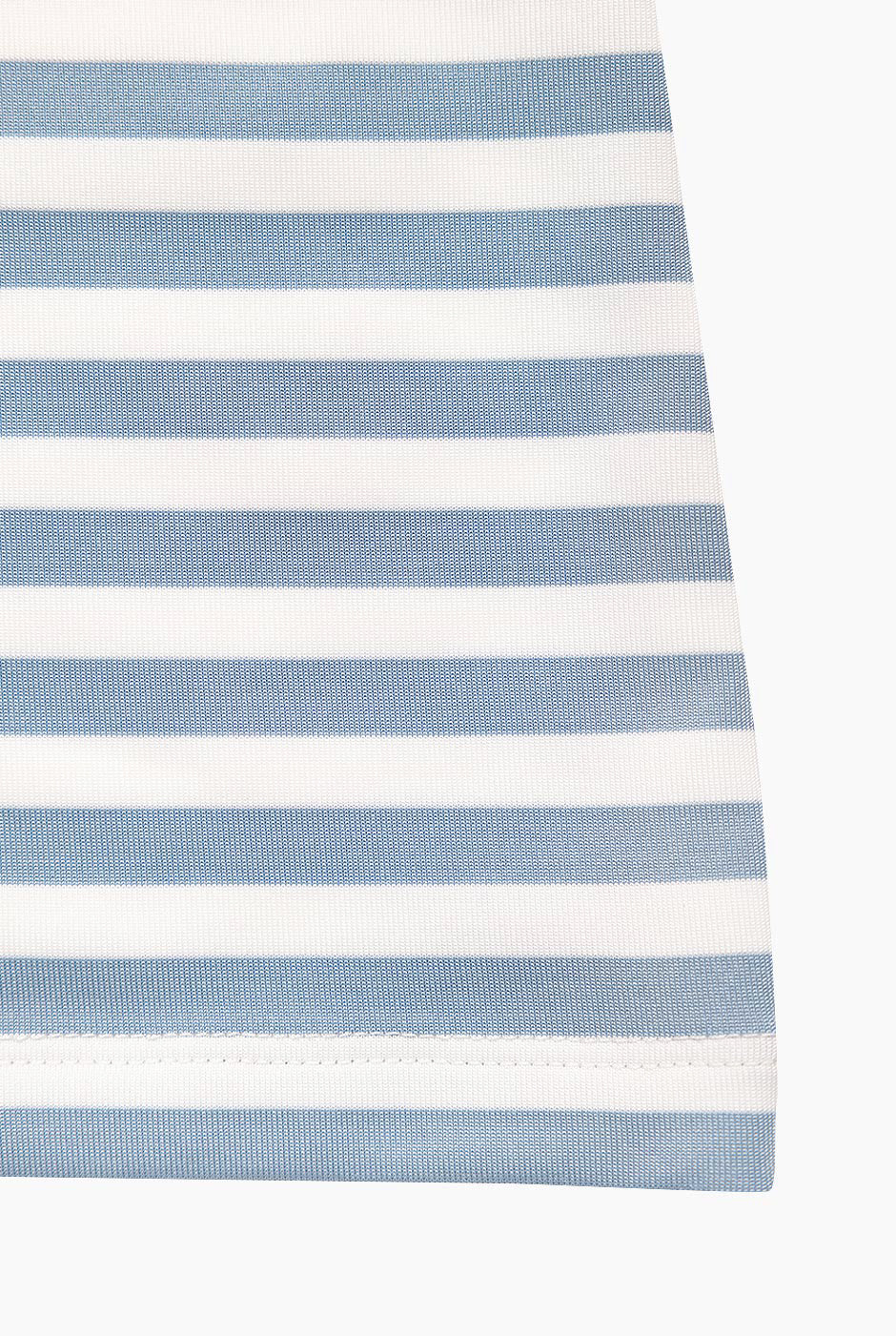 Blusa de hombros descubiertos blanca con estampado de rayas, manga corta, de la marca Ivonne