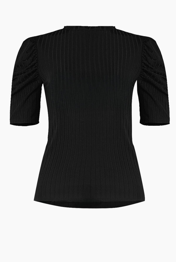 Blusa negra de hombro abullonado