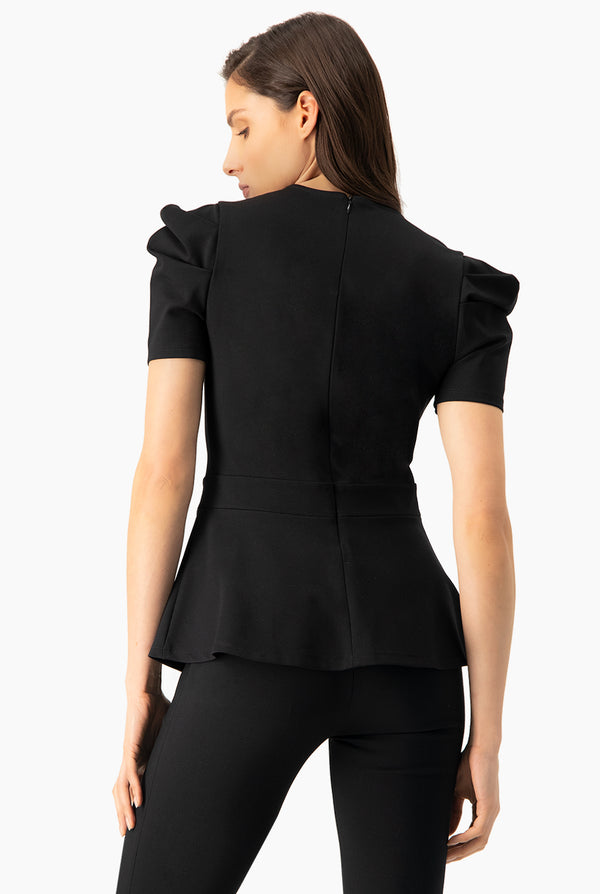 Blusa negra de manga corta