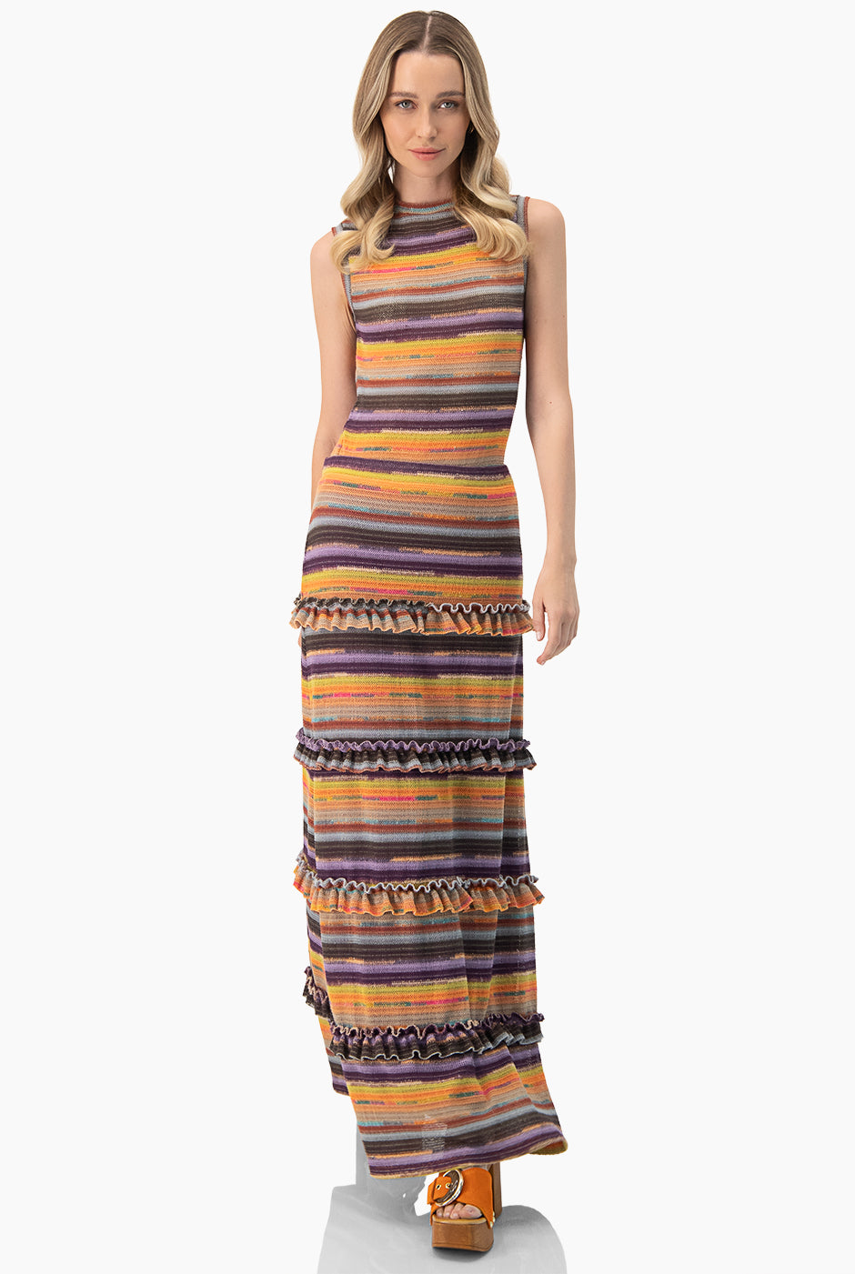 Falda midi tejida multicolor con detalle de olanes de Ivonne