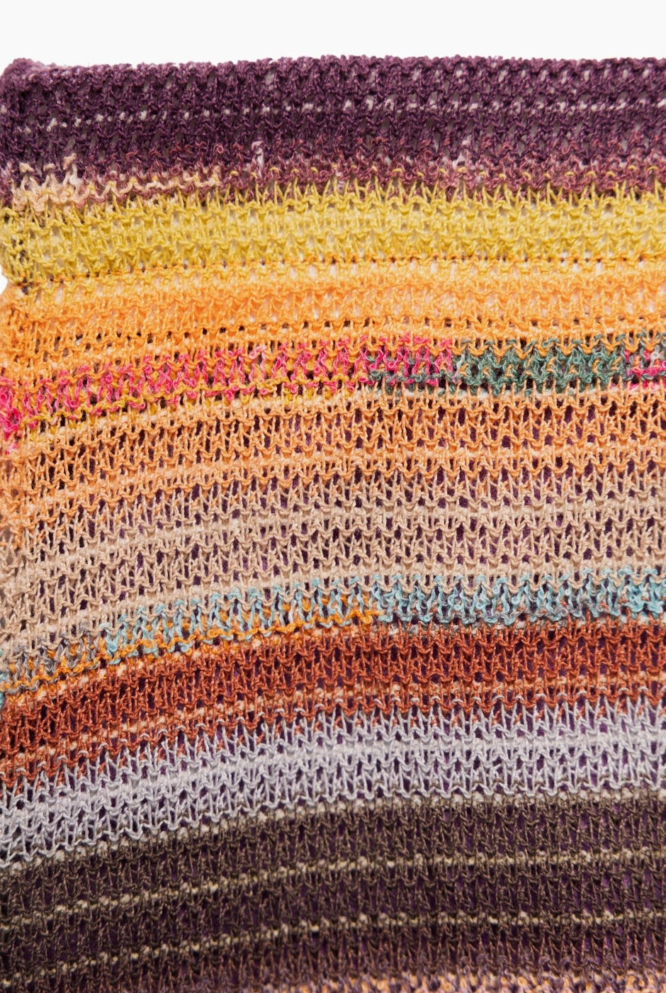 Falda midi tejida multicolor con detalle de olanes de Ivonne