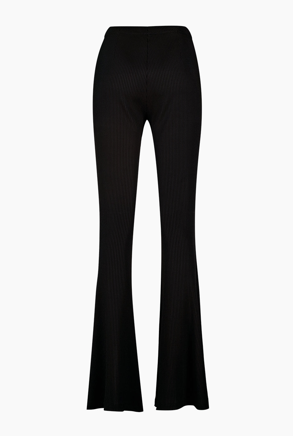 Pantalón negro semi campana con pinzas traseras, diseño elegante y moderno, material de poliéster y elastano.