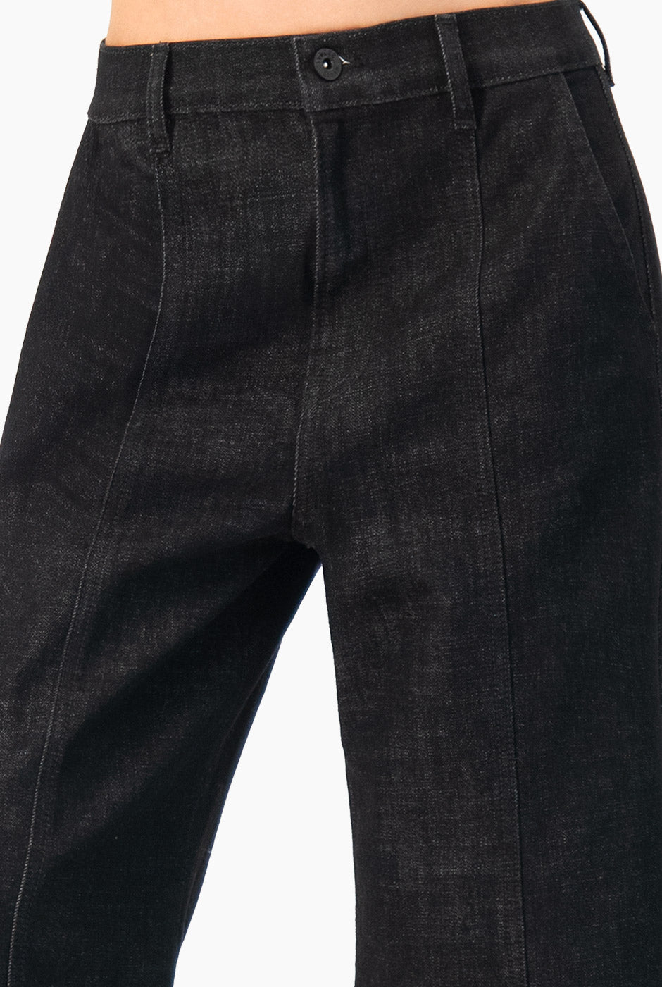 Jeans amplios negros de tiro alto con bolsillos y botón frontal