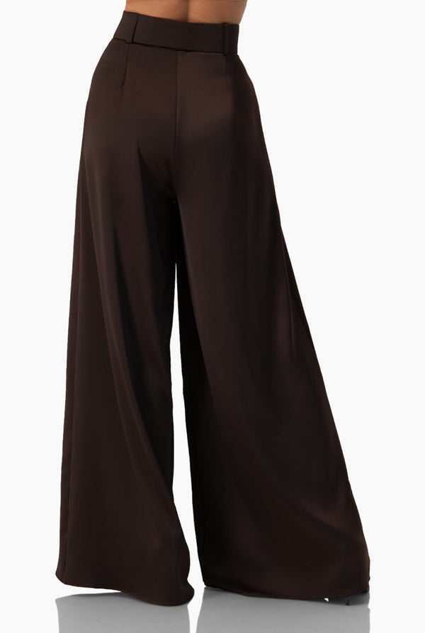Pantalon amplio cafe