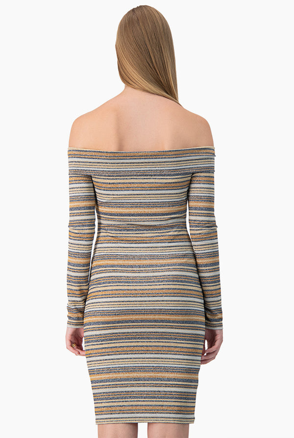 Vestido corto de manga larga y escote bardot