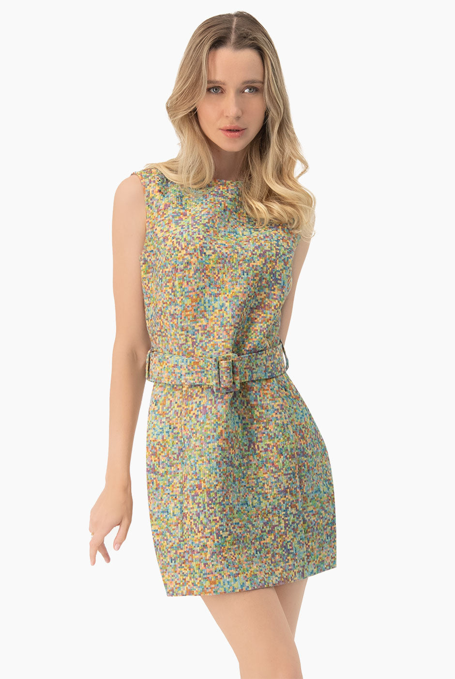 Vestido corto sin mangas multicolor con cinturón