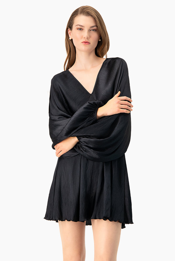 Vestido Negro Manga Amplia